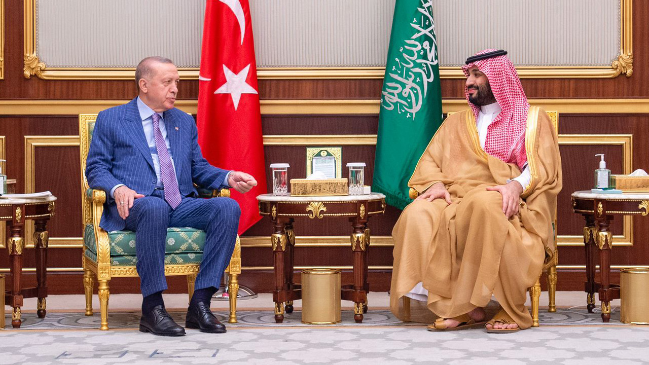 تركيا والعالم العربي: علاقات أنقرة المتغيرة وصنع السياسة الخارجية